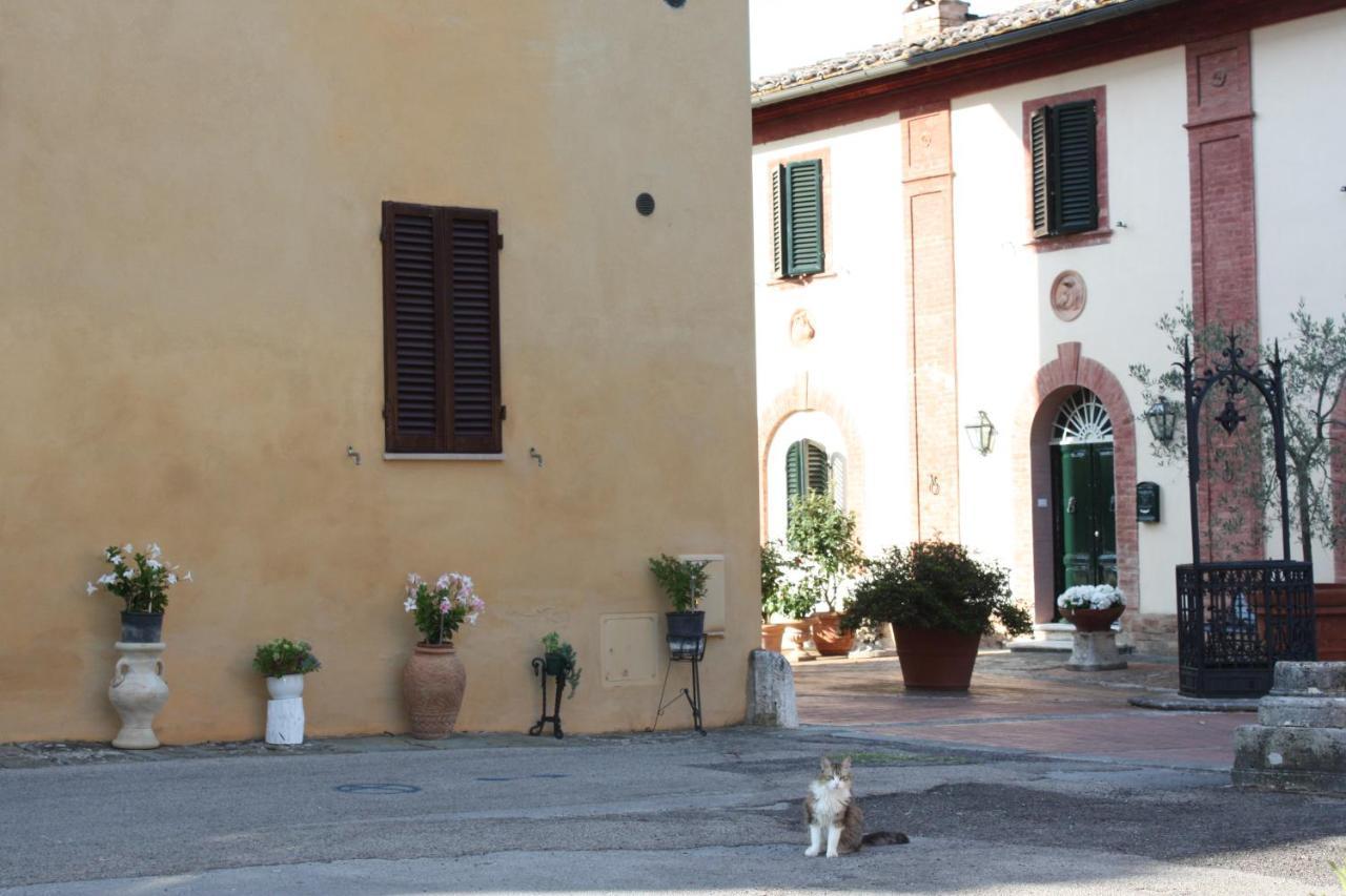 La Torre Di Caprera Siena Exterior foto
