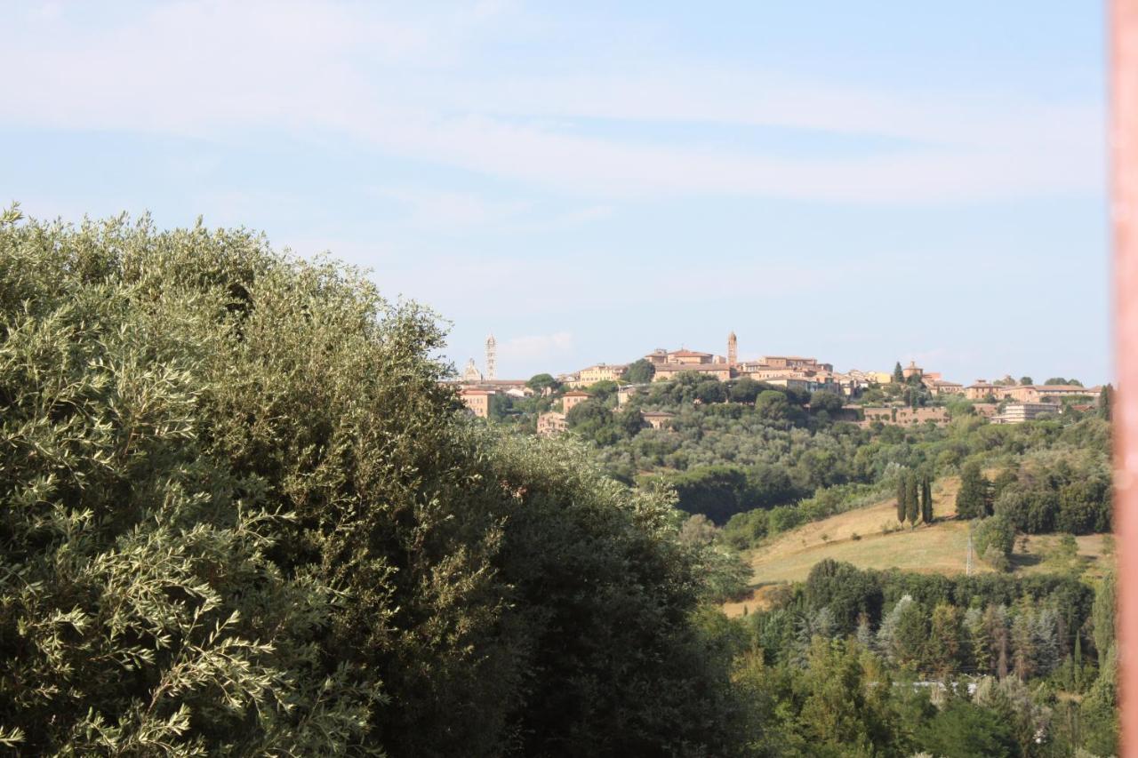 La Torre Di Caprera Siena Exterior foto
